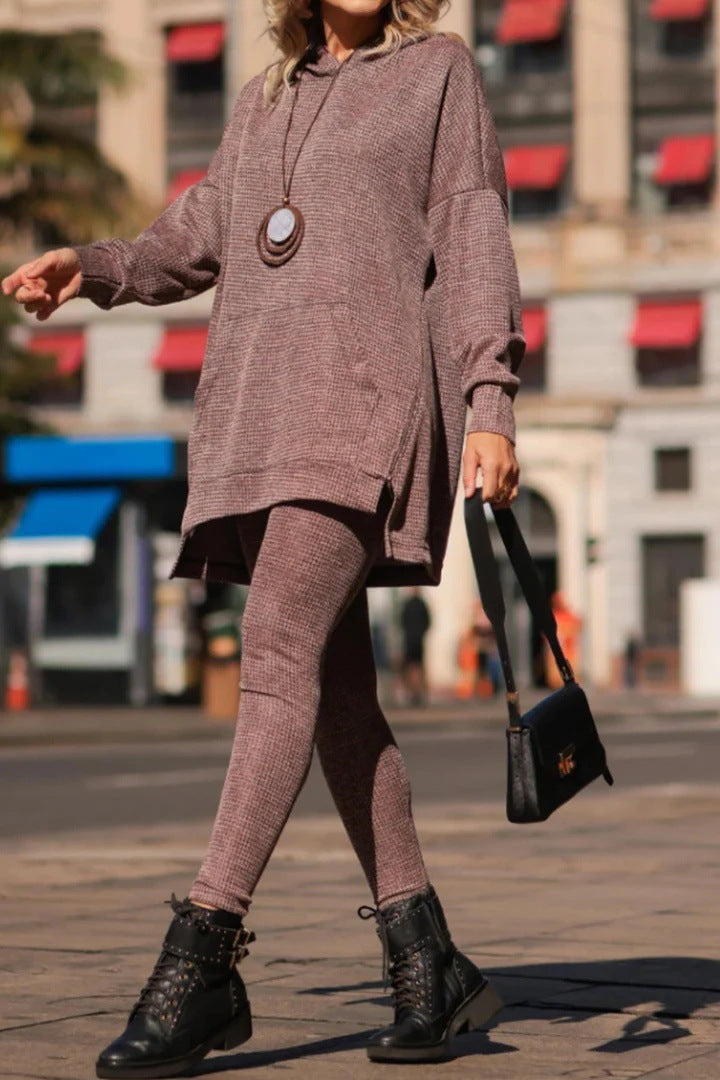 Ladies' stylish sportswear set with hooded top and casual pants (two-piece set)